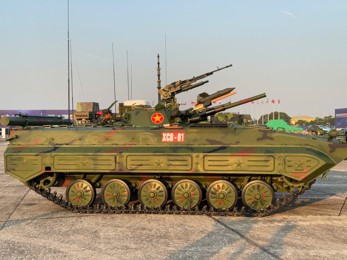 Triển lãm chuẩn bị những màn biểu diễn bằng xe tăng, máy bay