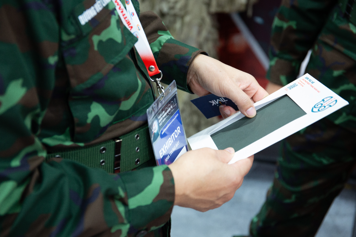 Một mẫu nhỏ của sơn Tắc Kè Sơn Tắc Kè: Biến hóa muôn màu, ngụy trang mọi địa hình